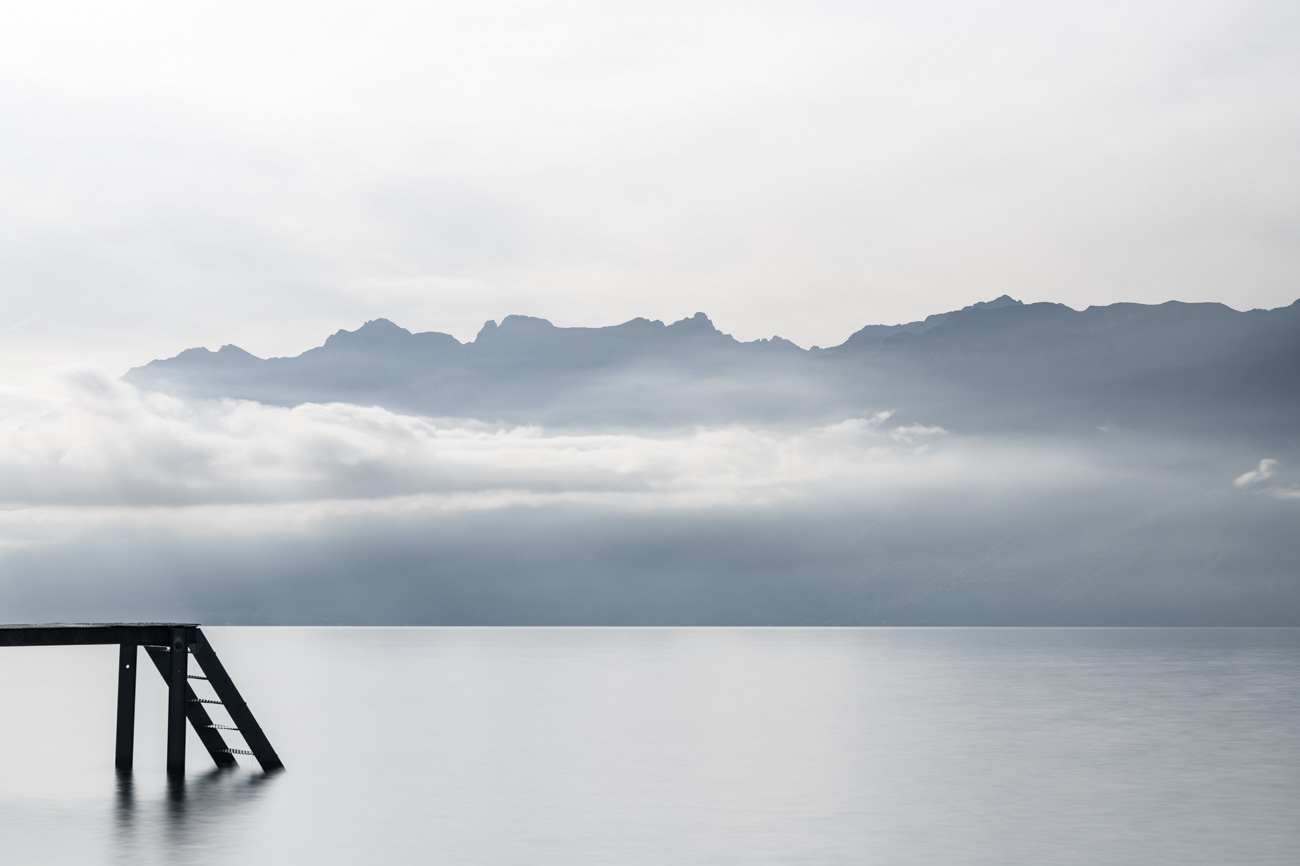 Calme plat, gris (Lac Léman - Suisse )