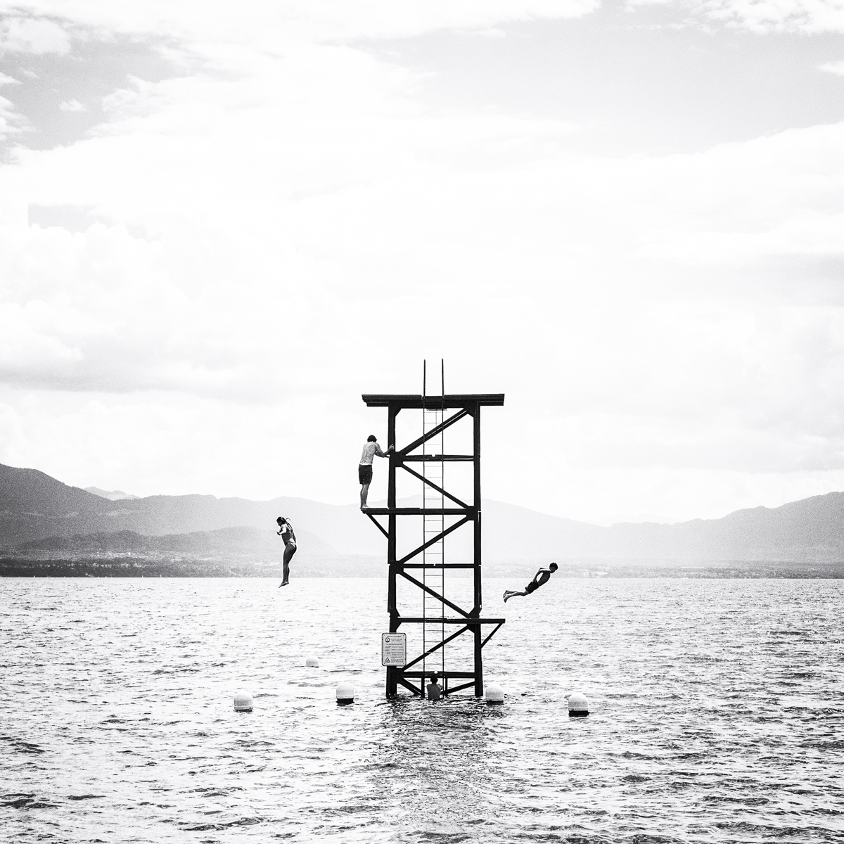 l’été au bord du lac léman:  plongeons, rires et insouciance